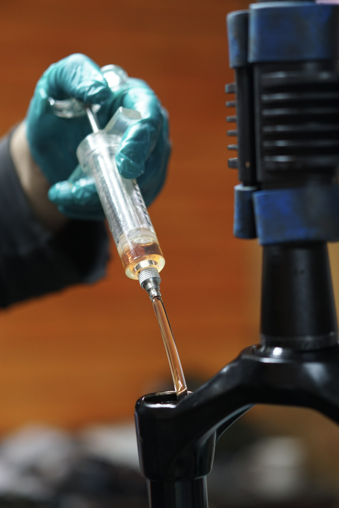 ¿Por qué hacerle el servicio a tu suspensión?